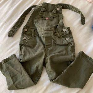 2t Gap overalls